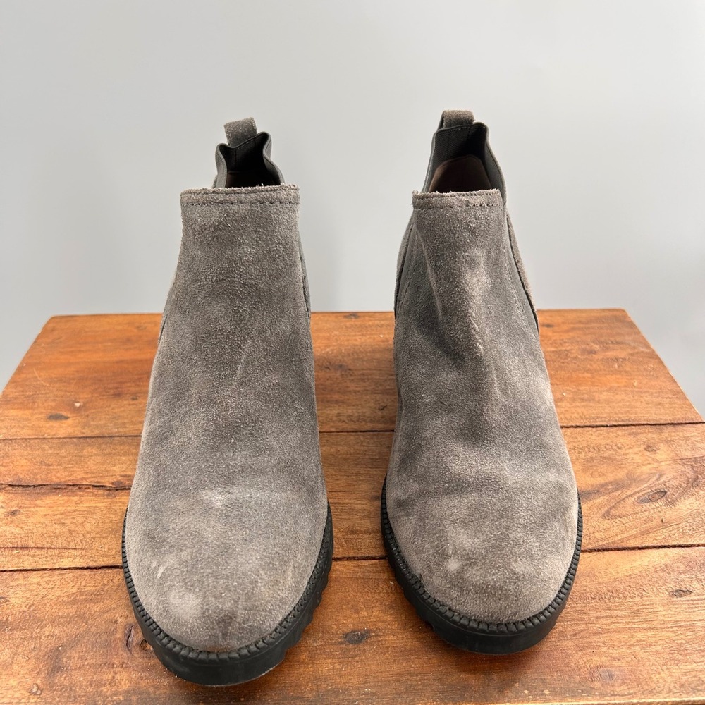 Naturalizer N5 Contour Grey Suede Lug Sole Ankle Boots Women Chelsea Bootie
